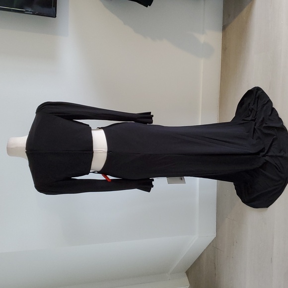 Mac Duggal Black Long Sleeve gown with cut out sides  Size 8 new with tags - Picture 6 of 10